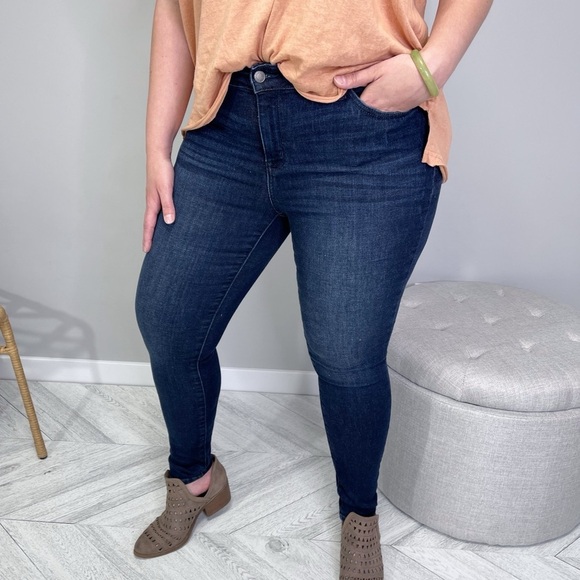 Judy Blue - Dark Blue Women's Jean - Picture 5 of 7